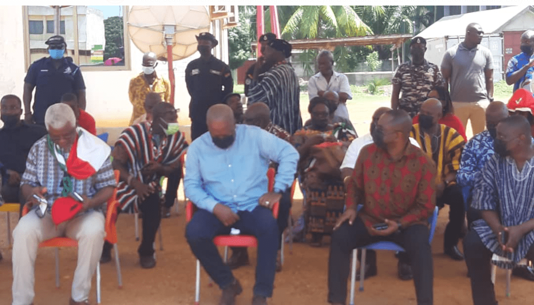 Mahama visits victims of tidal waves in Keta