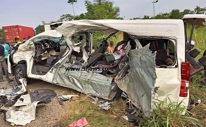 Five die in three-car crash at Akim Anyinasin, E/R