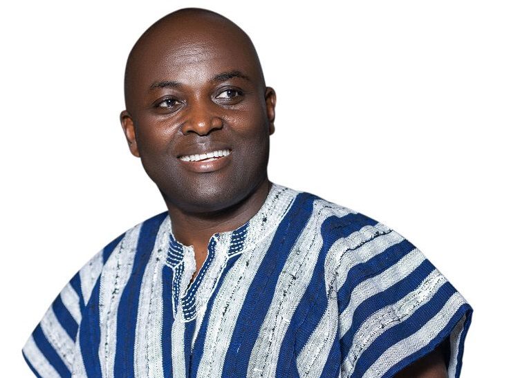 NPP Conference: Hundreds rush to take photos with Odeneho Kwaku Appiah