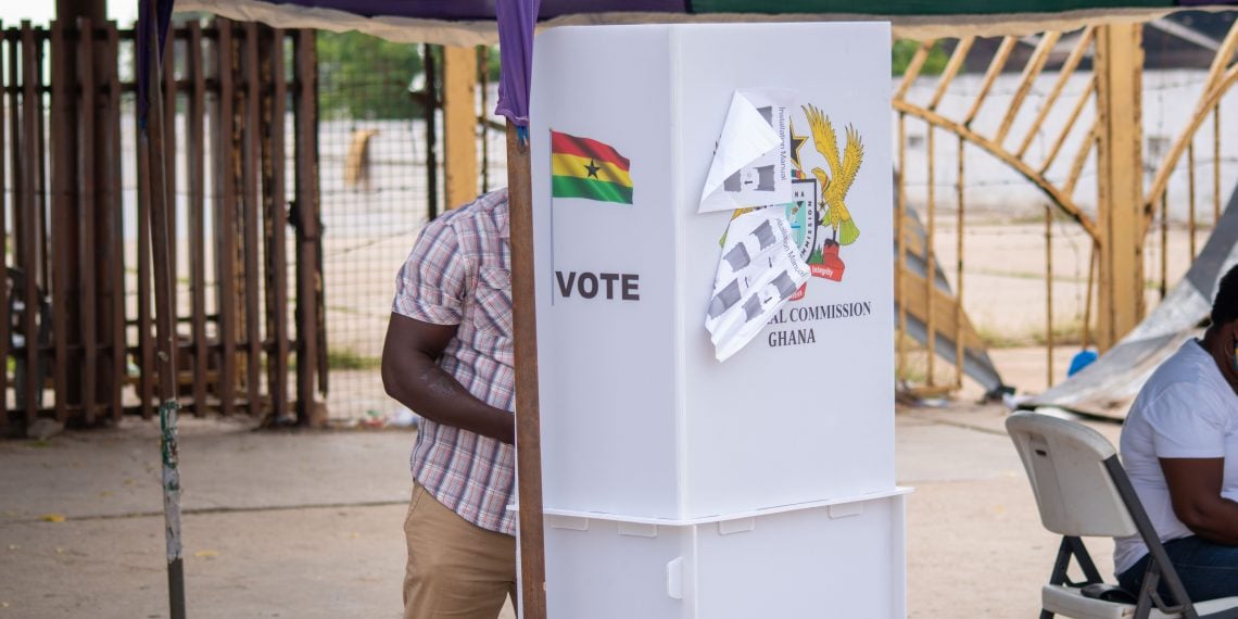 Voting-during-NPP-primary-30-1-1140×570