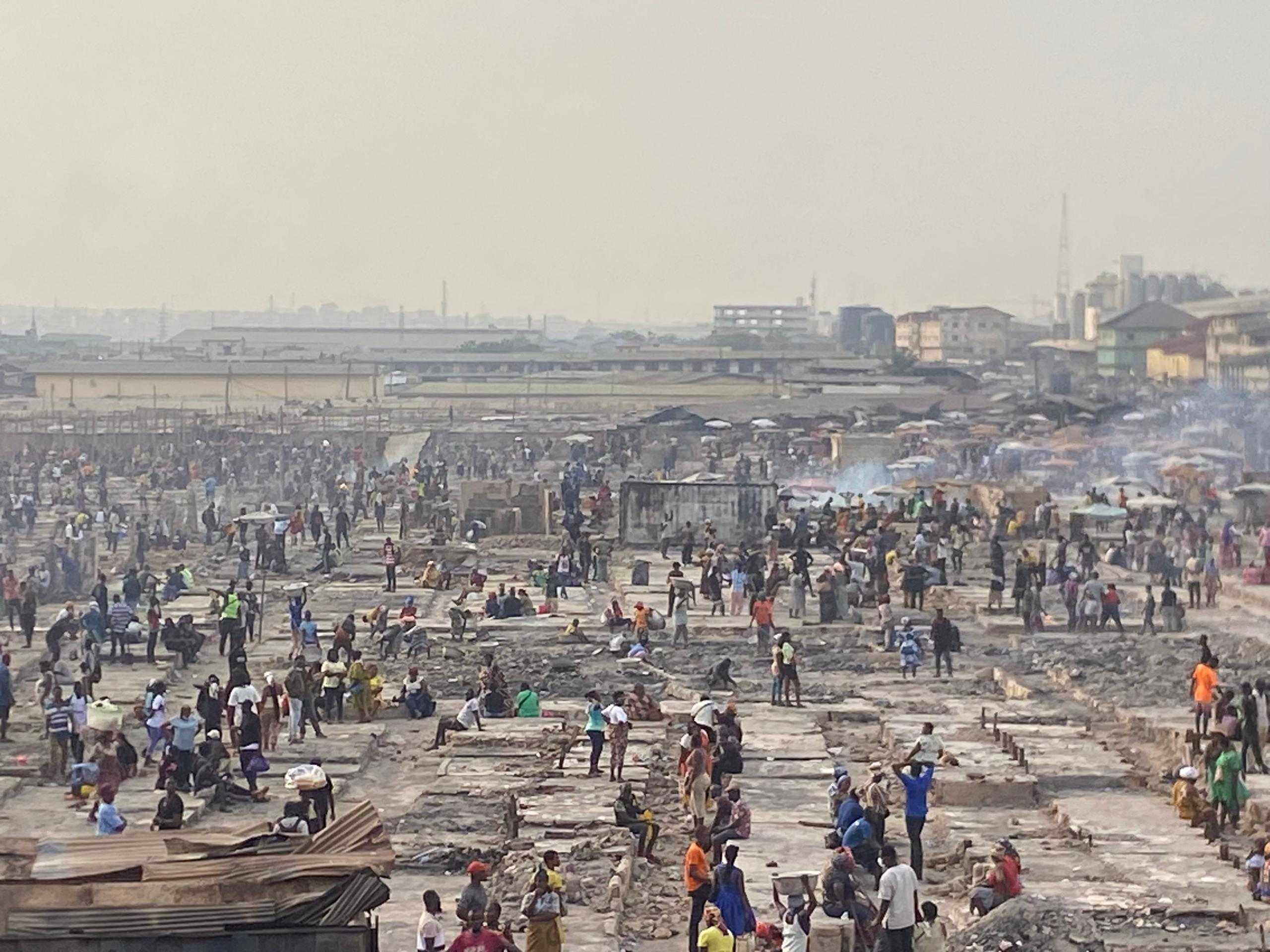 Video: Kantamanto traders begin rebuilding after devastating fire