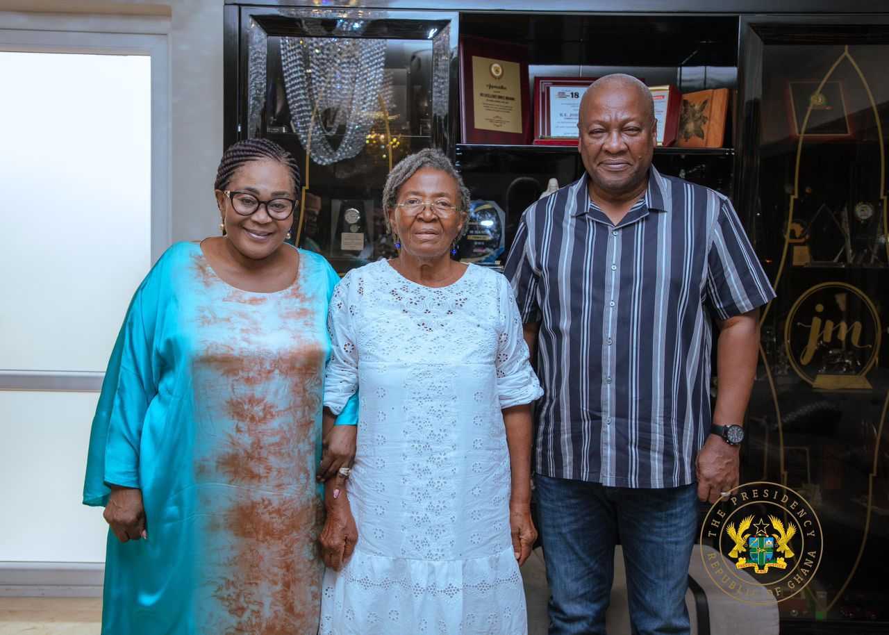 Photos: Former First Lady Naadu Mills visits first family to congratulate President Mahama