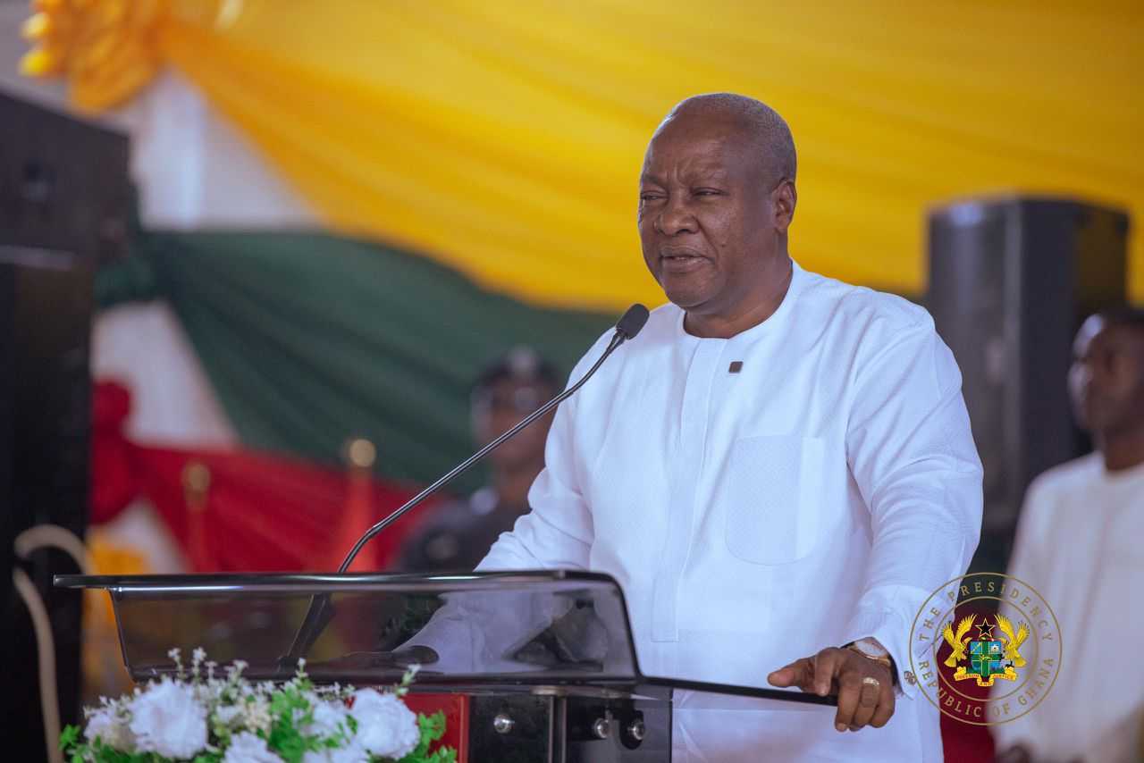 Mahama seeks Asantehene’s support in tackling Ghana’s economic challenges
