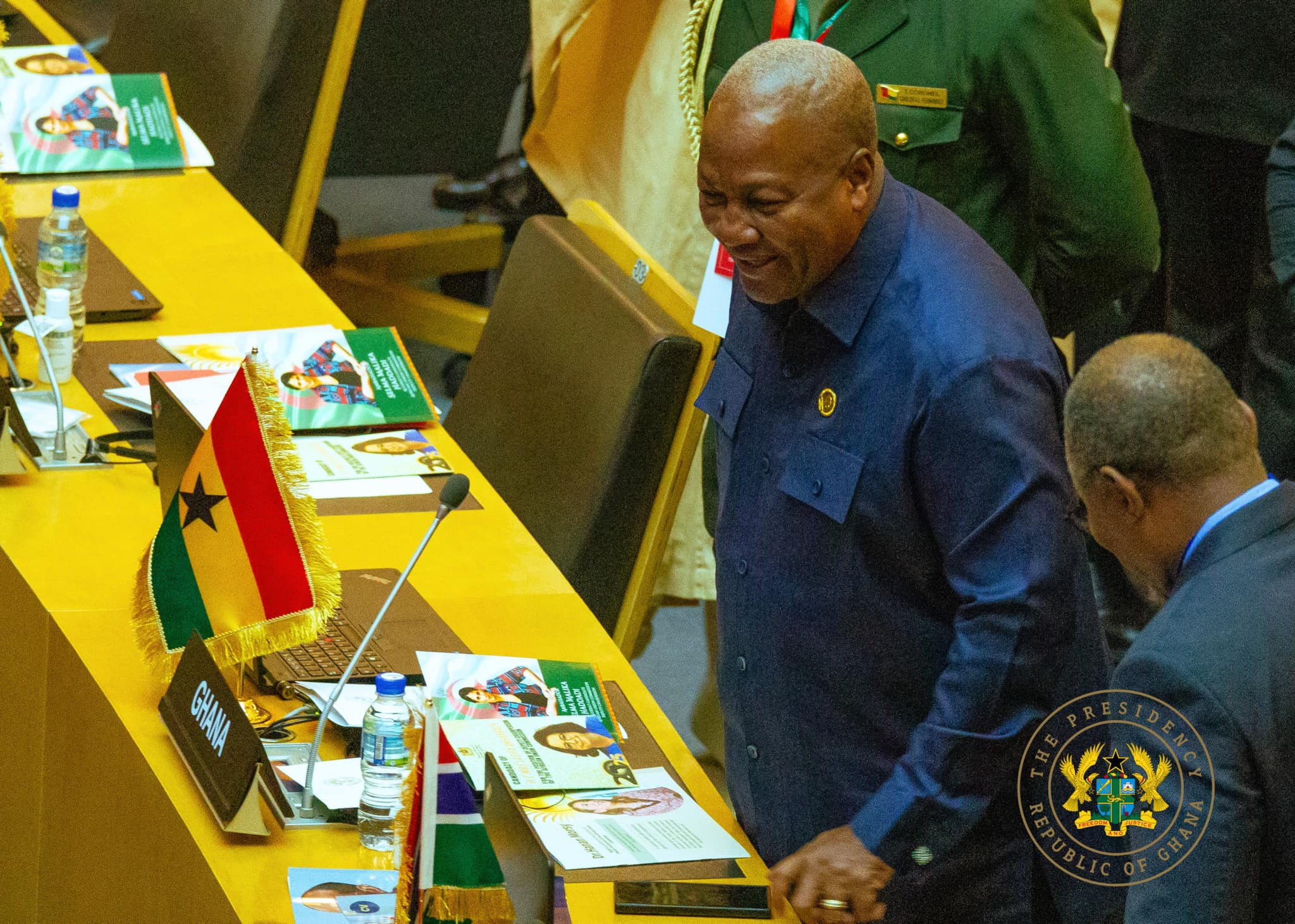 President Mahama declares assets, sets March 31 deadline for all appointees