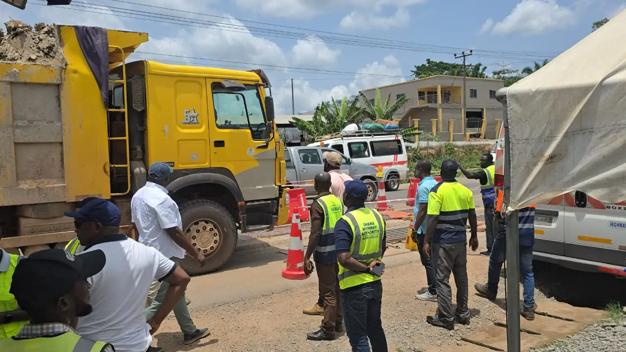 Road Minister impounds several trucks on Tarkwa-Agona Nkwanta road for altering their axles
