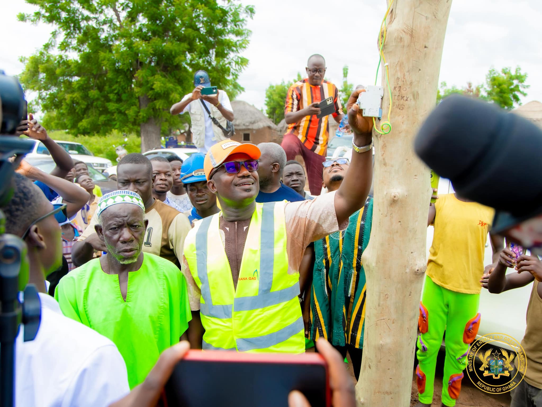Energy Minister commissions expansion of rural electrification to 13 new communities in Central Gonja District
