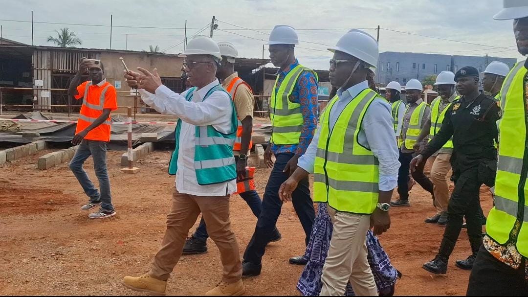 WhatsApp Image 2025-10-09 at 16.01.17 (2)