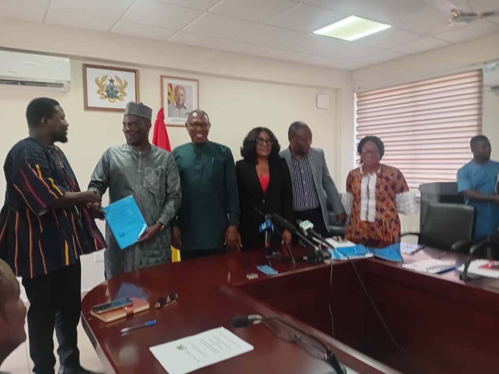 WhatsApp Image 2025-10-16 at 15.01.57