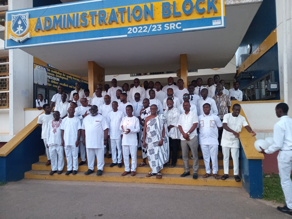 Members of OWASS 2001 year group embark on landscaping project