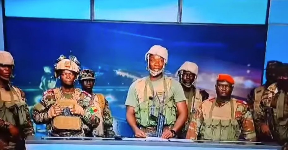 Benin soldiers
