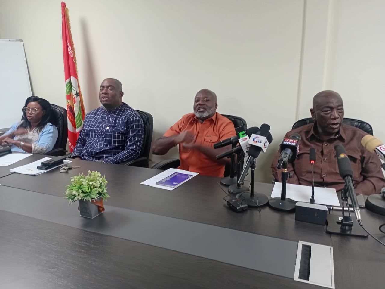 WhatsApp Image 2025-12-08 at 15.15.19